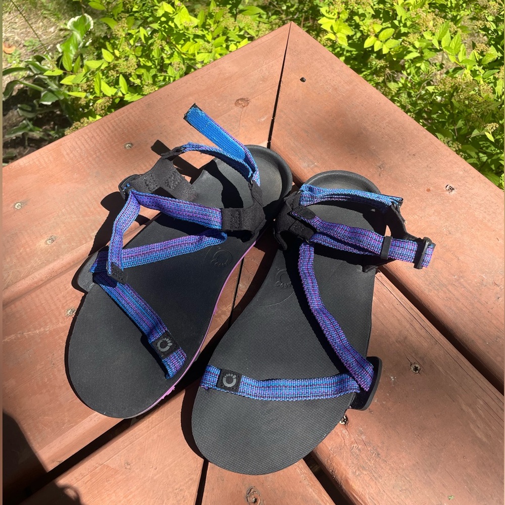 Xero Z-Trail sandals in Bright Blue. size 9 women’s